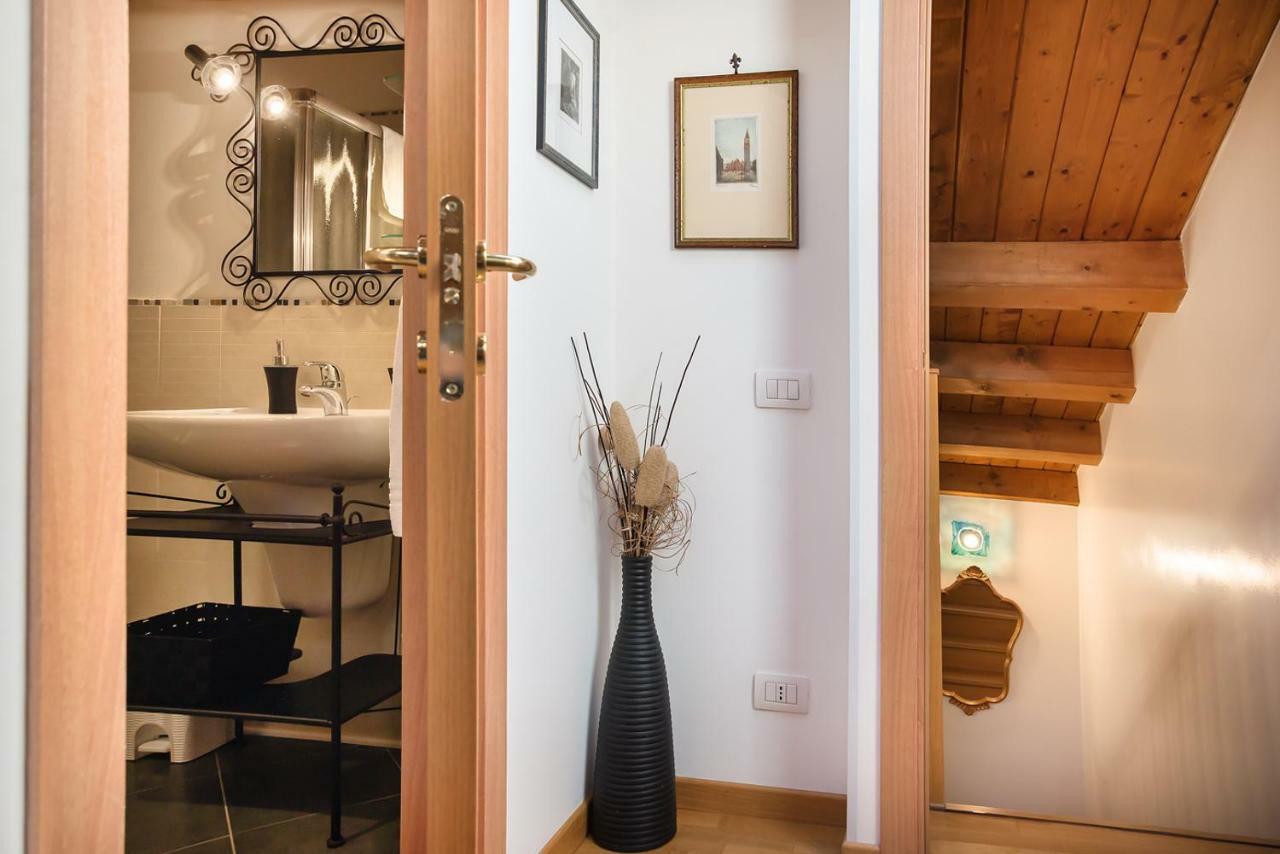 Duplex At The Entrance To Venice 2 Bathroom And Terrace Екстериор снимка